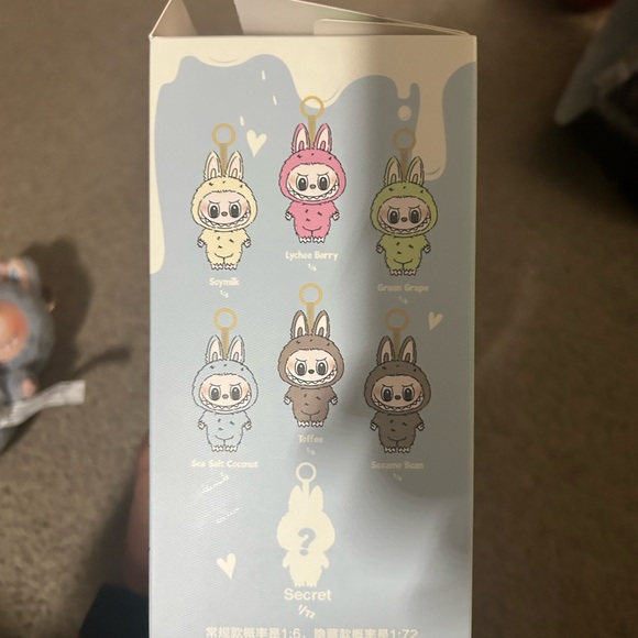 Authentic “Sea Salt Coconut” Exciting Macaron Labubu - Picture 7 of 9